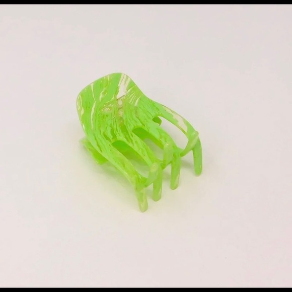 SOLD Chunks jumbo key lime - Picture 1 of 1